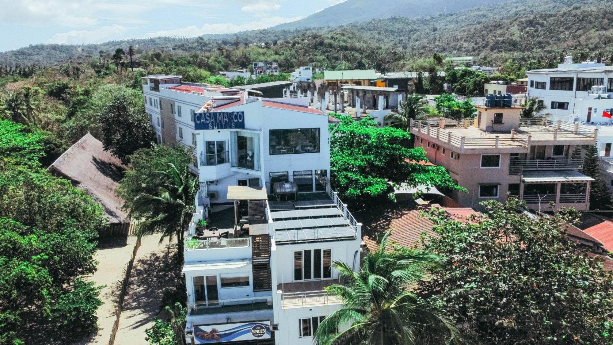 Casa Marco Suites Puerto Galera Powered By Cocotel Exterior foto
