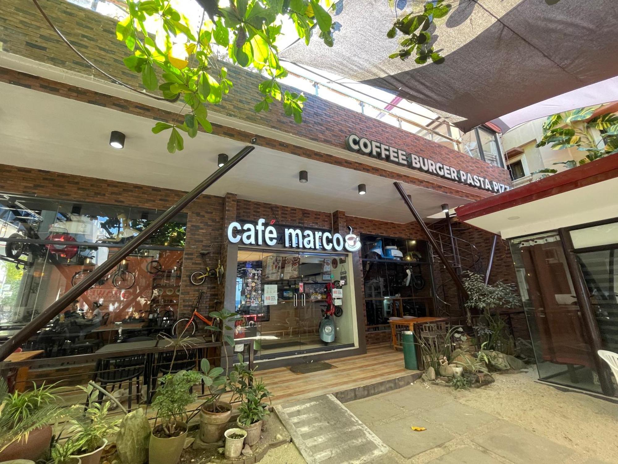 Casa Marco Suites Puerto Galera Powered By Cocotel Exterior foto