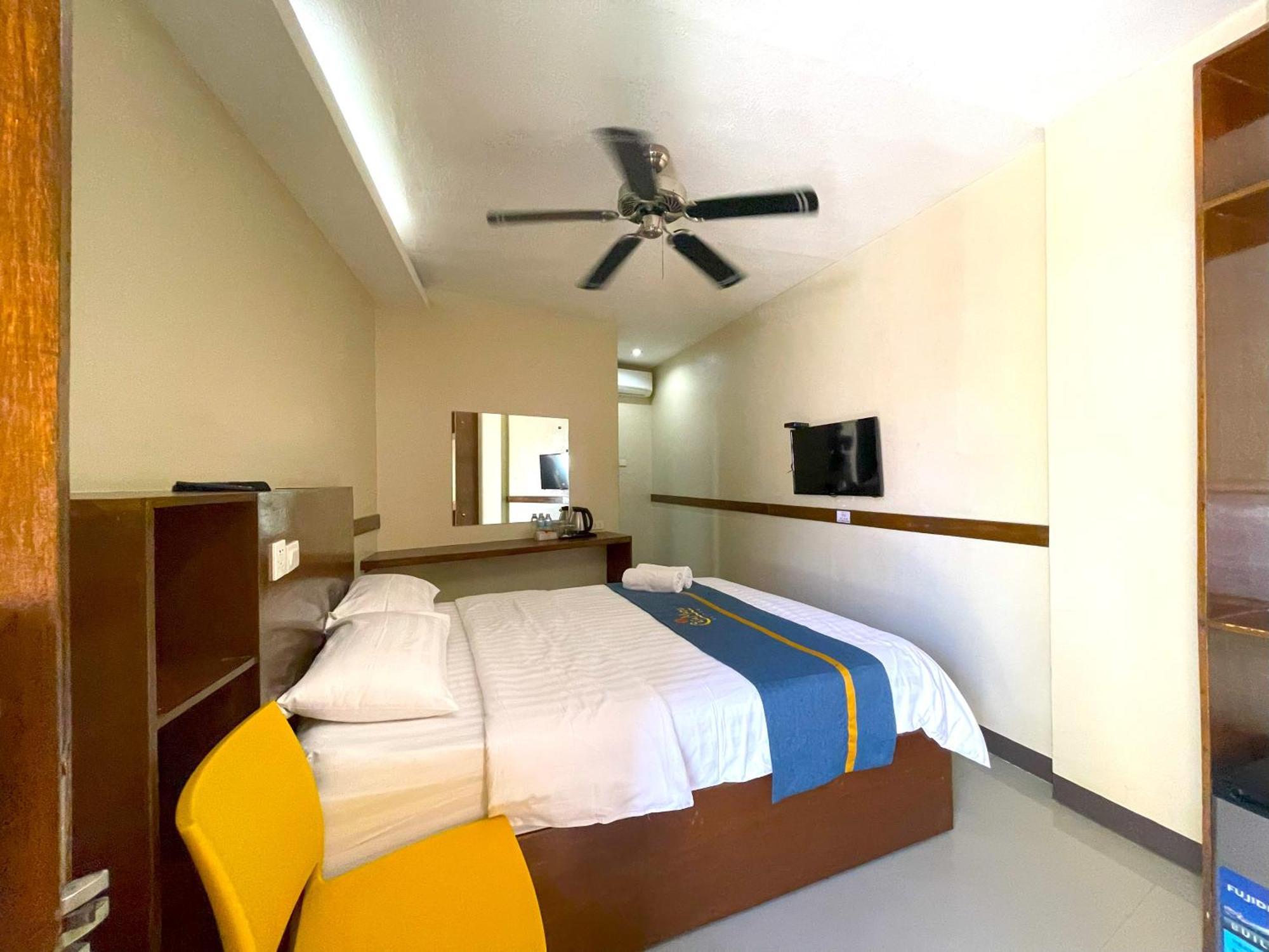 Casa Marco Suites Puerto Galera Powered By Cocotel Exterior foto